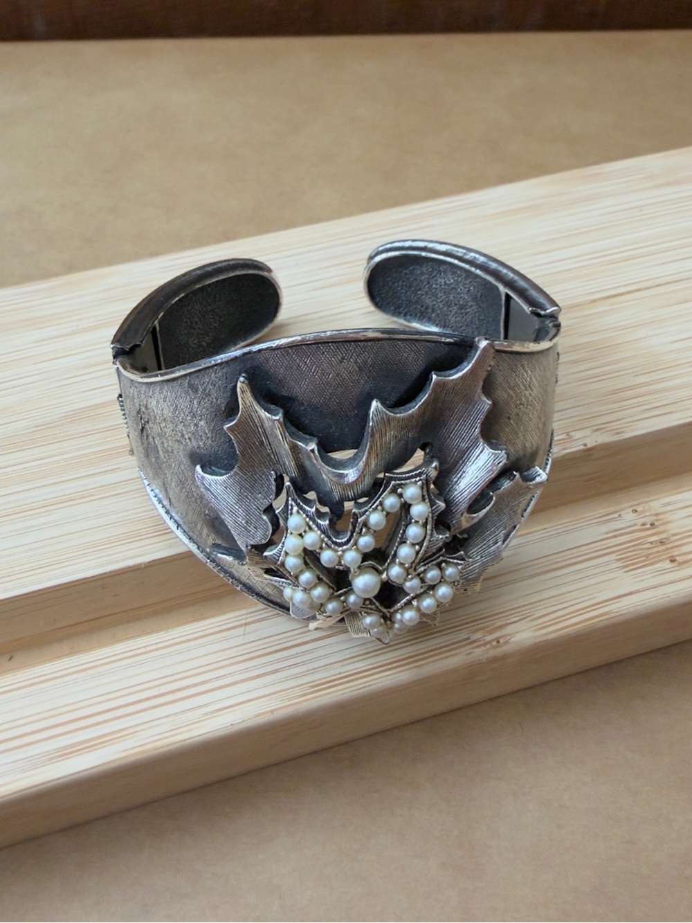 Vintage Tortolani hinged clamper cuff bracelet, maple leaf w faux pearls